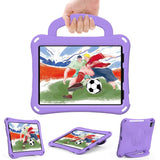 EIDERWOOD iPad Air 10.9" (2022 / 2020) / Pro 11" (2024-2018) Børne Cover - Fodbold - Kickstand & Håndtag - Lilla