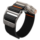 Apple Watch (42/44/SE/45/46/49mm) Spigen Nylon Rem m. Metalspænde - Sort
