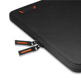 Spigen - MacBook / Laptop Sleeve 16" (38.5 x 27 x 2 cm) - Sort