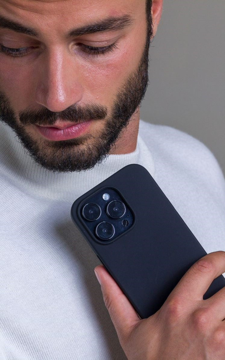 iPhone 14 Plus dbramante1928 Costa Rica Bagside Cover - 100% Genbrugsplastik - Night Black