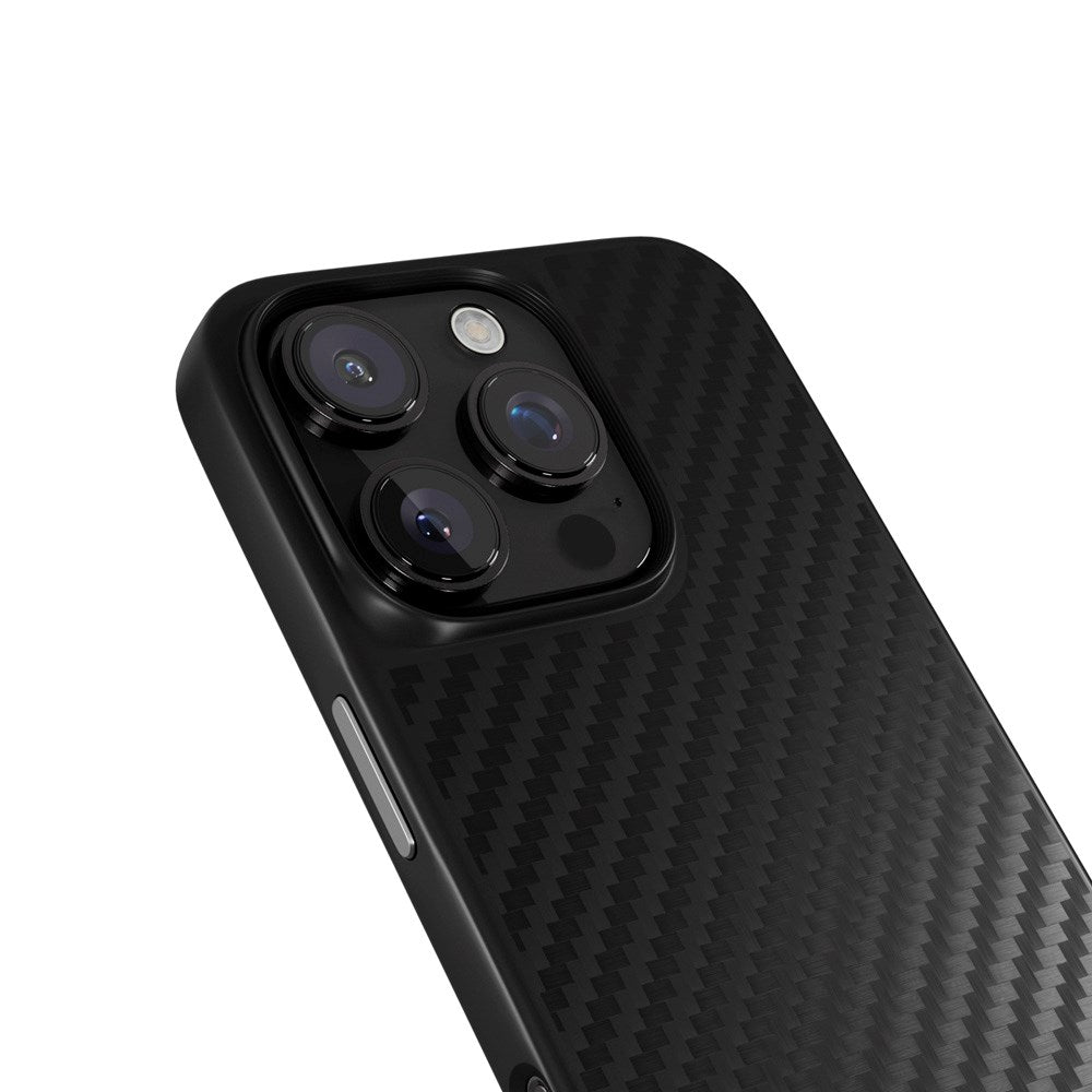 Epico iPhone 16 Pro Mag+ Hybrid Carbon Cover - MagSafe Kompatibel - Sort