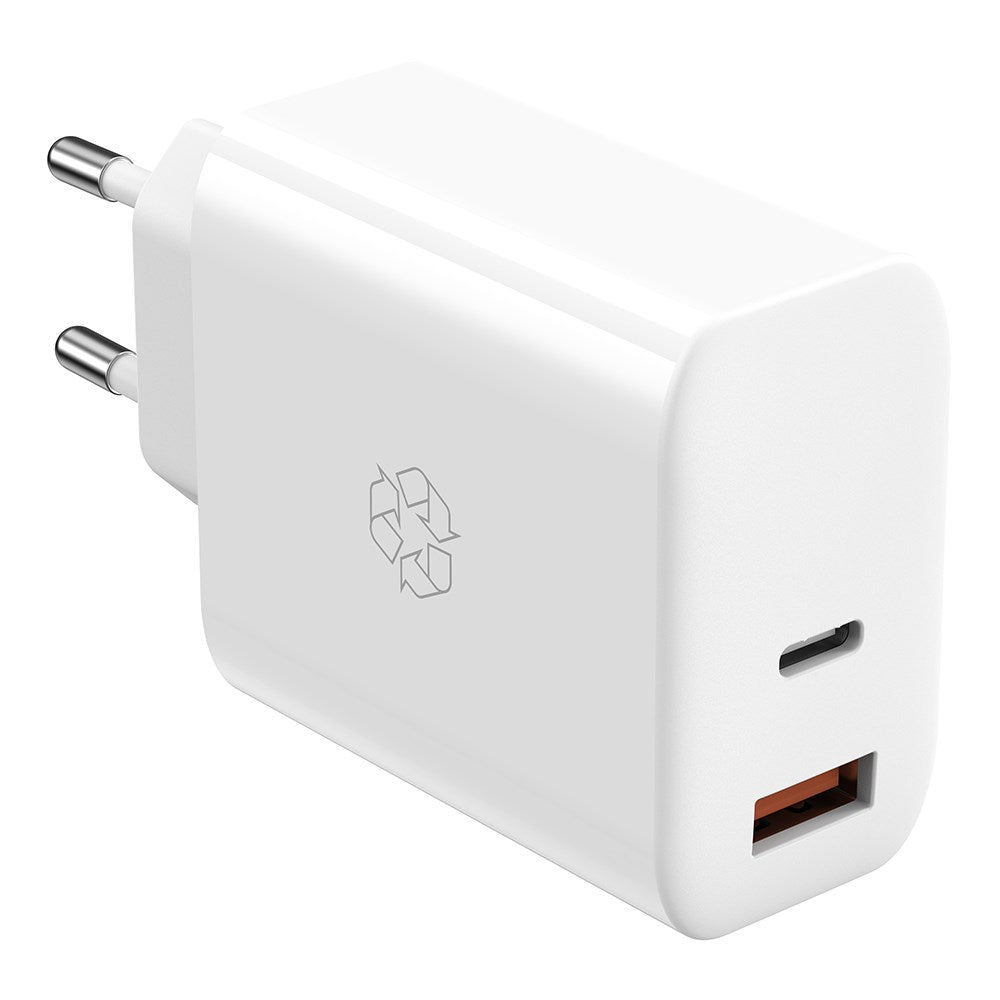 ËSSENTIALS by Upström PD 65W GaN Genanvendt Plastik Vægoplader m. USB-C og USB-A - Hvid