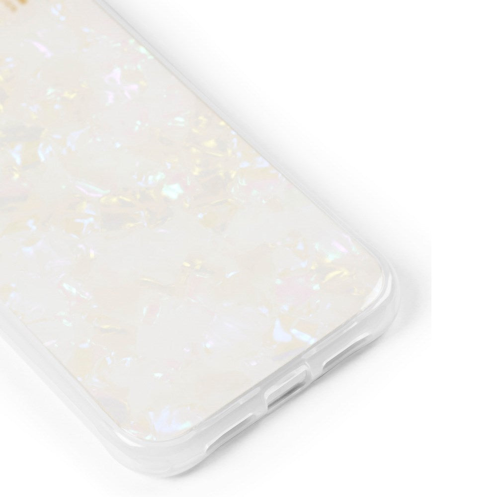 iPhone 11 iDeal Of Sweden Pearlized Case - White