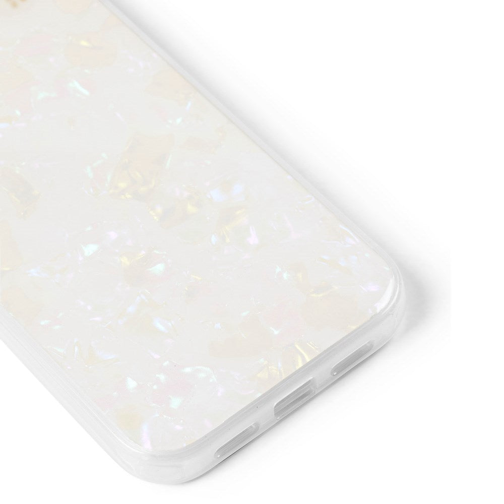 iPhone 12 / 12 Pro iDeal Of Sweden Pearlized Case - White