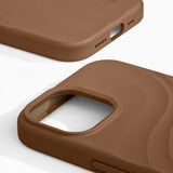 iPhone 17e / 16e / 15 / 14 / 13 iDeal of Sweden Soft Swirl Silikone Cover - MagSafe Kompatibel - Salted Caramel