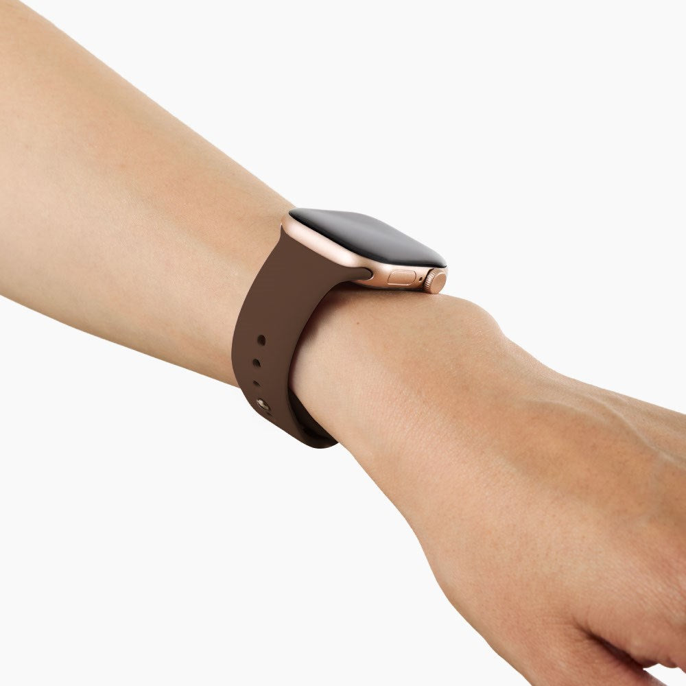 Apple Watch (42/44/SE/45/46/49mm) iDeal of Sweden Silikonerem - Str. M/L - Mocha Mousse