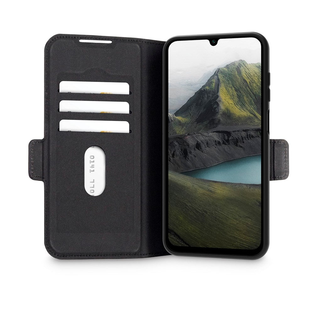 dbramante1928 Samsung Galaxy A26  (5G) Oslo Pro Genanvendt Plastik Flip Cover - Kortholder og Ståfunktion - Sort