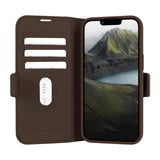 dbramante1928 iPhone 16e Oslo Pro Genanvendt Plastik Flip Cover - Kortholder og Ståfunktion - Dark Tan