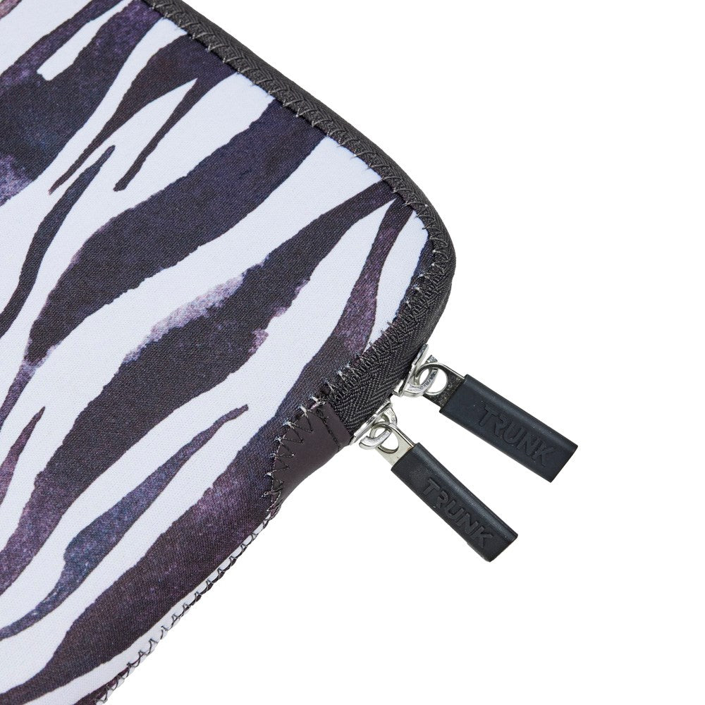 Trunk - Neoprene Sleeve - MacBook 14" (31.5 x 22 x 1.5 cm) - Zebra
